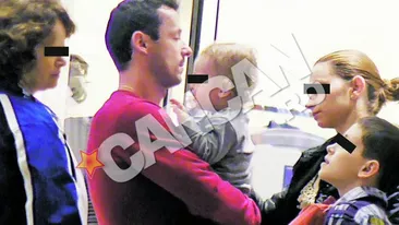 Relaxare in familie. Au iesit in mall ca urzicile dupa ploaie