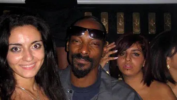 O româncă, animatoarea lui Snoop Dogg, și-a pierdut copilul! Micuțul s-a stins la doar 11 luni de la naștere. “L-a omorât în doar patru zile!”
