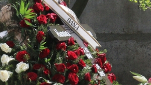 Nimeni nu credea ca va face ASTA! Ce mesaj i-a scris Oana Zavoranu pe cruce mamei sale!