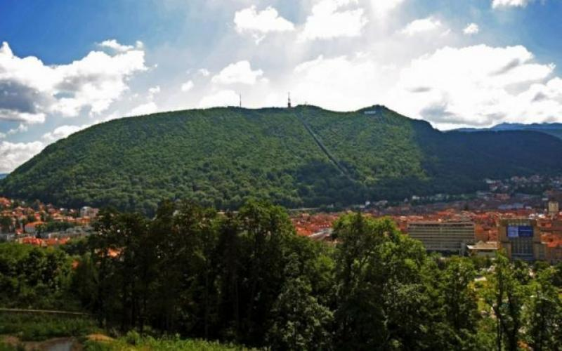 Macabru! Ce poezie a scris tânărul găsit mort în Muntele Tâmpa. Îşi prevestea moartea?