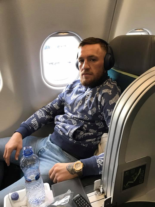 Conor McGregor riscă 6 ani de închisoare după ce i-a distrus telefonul unui fan