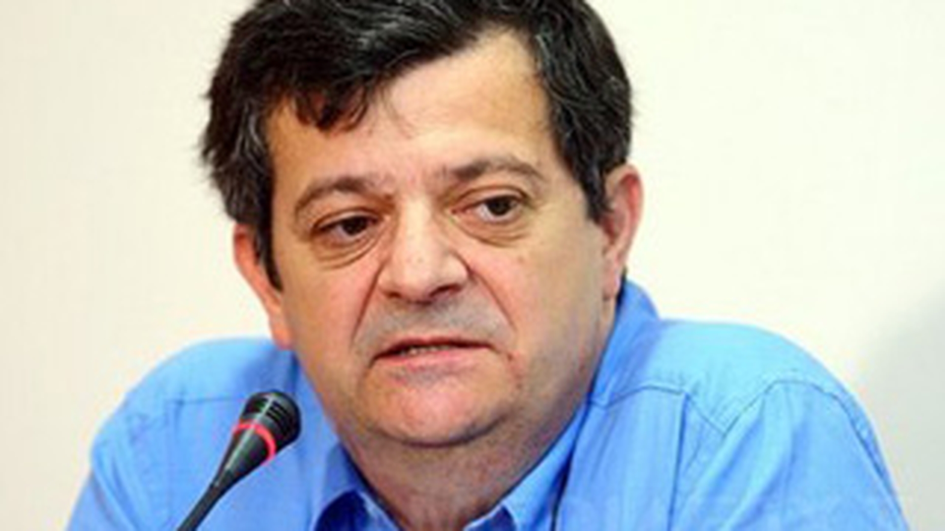 Fostul ministru de finante Daniel Daianu, Puiu Popoviciu, Tudor Chirila si Andreea Raicu, printre victimele lui Cristian Sima. Brokerul si-a vandut toate proprietatile din Romania si a fugit cu banii clientilor