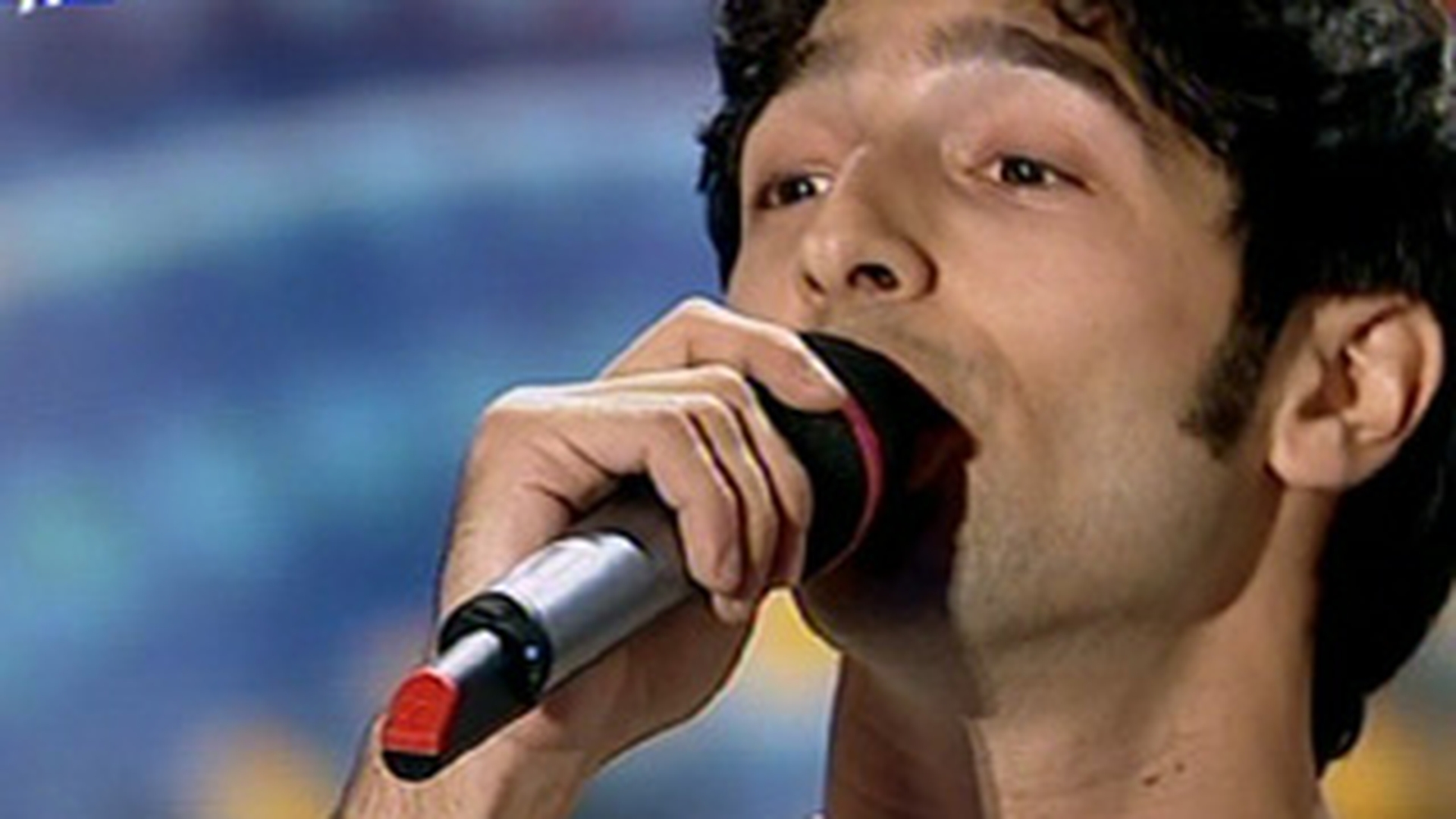 Romanticul "Jose Armando" de la "Romanii au talent"! A cantat o melodie in limba spaniola pana a topit-o pe Andra cu vocea sa!