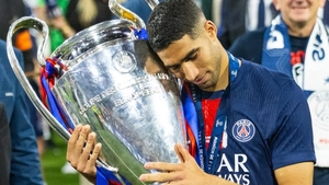 Fotbalistul care a ales între mamă și soție. Povestea lui Achraf Hakimi și a actriței Hiba Abouk
