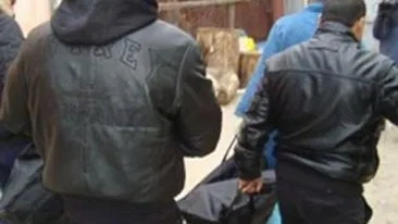 Femeie de 33 de ani, fost lector universitar, gasita moarta in casa!