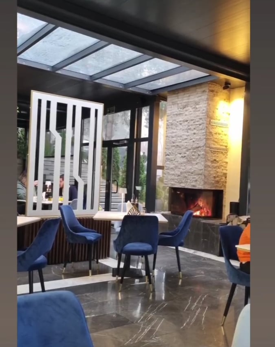 Oana Roman s-a cazat într-un hotel de 4 stele din Predeal, cu 956 lei/noapte. Ce a găsit în cameră