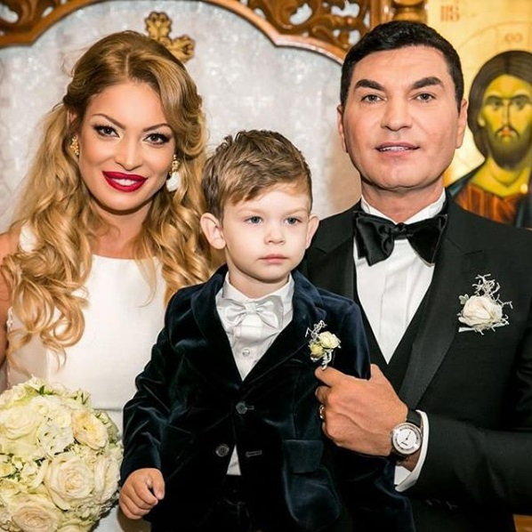 Valentina Pelinel împreună cu soțul ei, Cristi Borcea, și fiul pe care îl au împreună. Sursa foto: Instagram