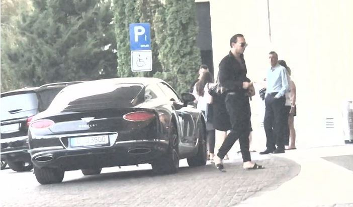 Joseph i-a împrumutat Biancăi Drăgușanu mașina lui, superbul Bentley Continental GT, de 200.000 de euro