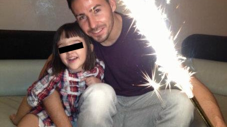 Ce frumos! Adrian Cristea si-a petrecut ziua de nastere alaturi de fetita lui! Uite cat de fericiti sunt impreuna!