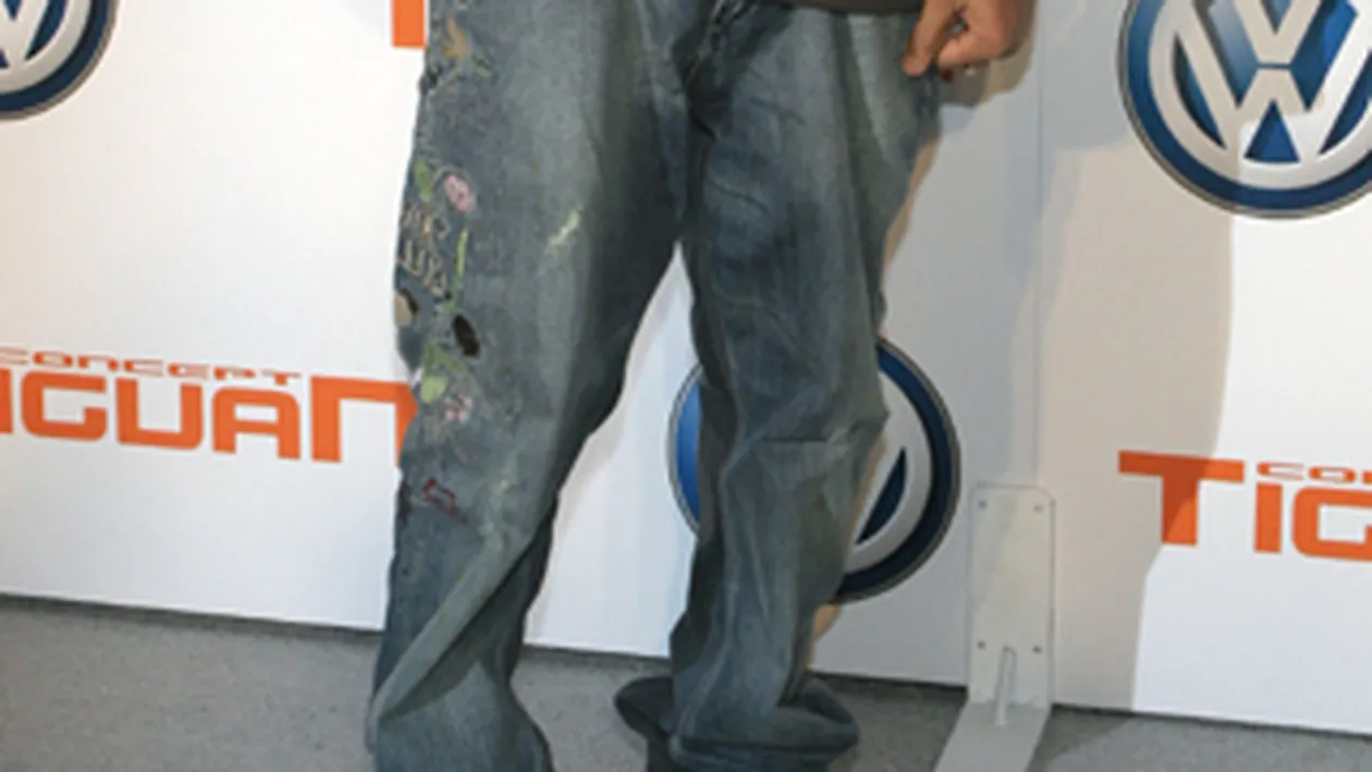 Pantalonii largi, purtati in vine sunt urati dar legali