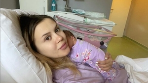 Emily Burghelea a devenit mămică! Primele declarații ale fostei asistente tv despre micuță