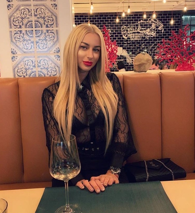 Iulia, iubita ”băiatului lui Iohannis”