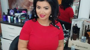 Adriana Bahmuțeanu iubește din nou. Iată cine este bărbatul misterios din brațele vedetei