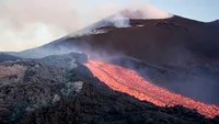 Explozii puternice pe Etna! A fost ridicat nivelul de alertă