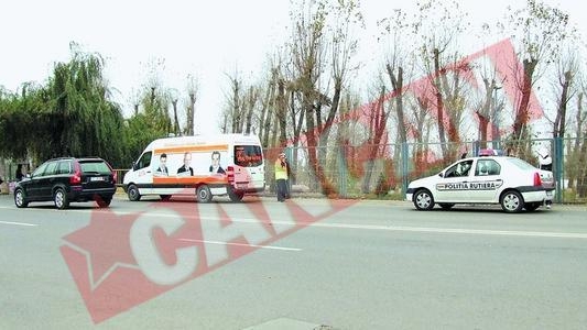 Microbuzul lui Stolojan a accidentat un motociclist
