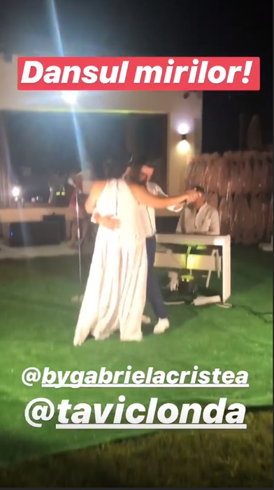 Gabriela Cristea a surprins și cu a doua rochie de mireasă! A îmbrăcat una transparentă și i s-a văzut lenjeria intimă