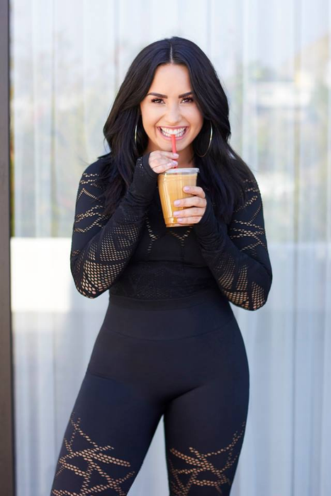 Demi Lovato, primul mesaj de pe patul de spital: “Voi continua să lupt“