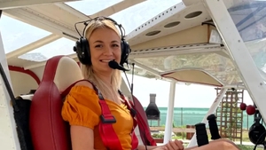 Când va fi înmormântată Georgiana, tânăra care a murit în accidentul aviatic de la Letca Nouă. Părinții ei sunt devastați de durere