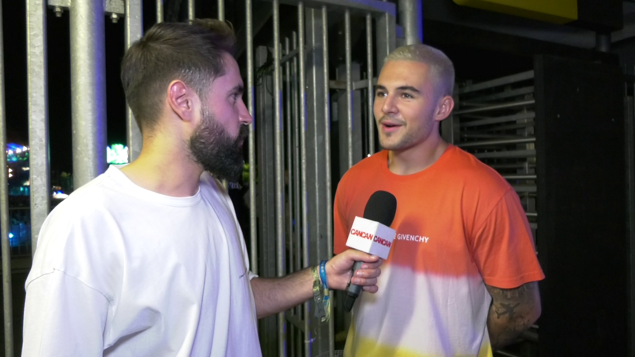 Mario Fresh: "Și la mine se uită foarte urât oamenii pe stradă. Și am observat ceva, mă compară foarte mult cu Maluma sau cu Bieber. Dar faza e că duc treaba asta spre hate, la modul «Bieber de România, ce-ai făcut?!»" (Foto: CANCAN.RO)