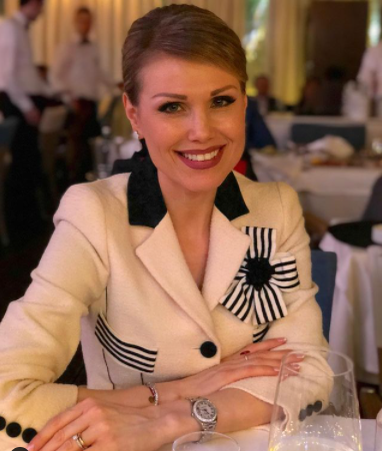 Cristina Rus a renunțat la ținutele sexy