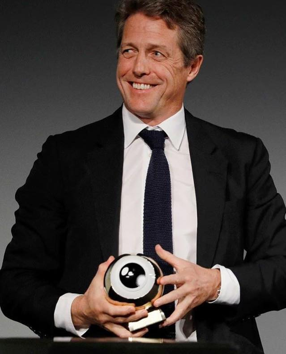 Hugh Grant se căsătoreşte pentru prima dată! Când va avea loc evenimentul