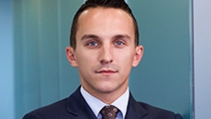 Adevarul despre chipesul avocat! Iubitul Ilincai Vandici, acuzat de furt calificat! Barbatul ar fi poftit la o geanta de lux!