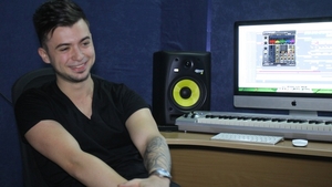 De-aia nu-i era lui teama ca il saruta data viitoare! Vezi ce talent ascuns are Noni, actorul din reclama la branza topita!