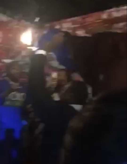 Noi filmări din Dubai cu 
Mayweather & româncele care l-au făcut KO
A făcut senzație cu un ceas de 18 milioane $