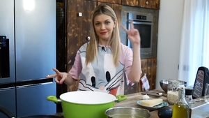 Andreea Ibacka e ”marfă” în bucătărie! Dar cum i-a ”copt-o” Cabral, mori de râââââs: ”Vrăjeală!” VIDEO