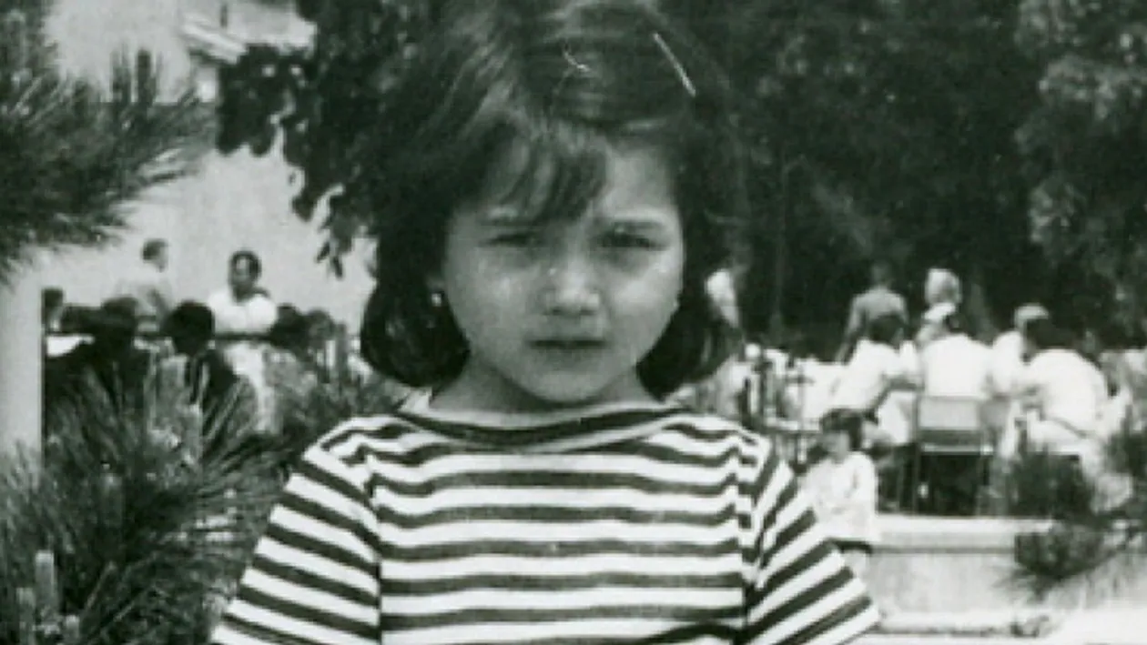 N-ai cum sa n-o stii pe pustoaica asta! A ajuns una dintre cele mai celebre femei din Romania!