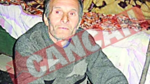Popa prins la furat de icoane