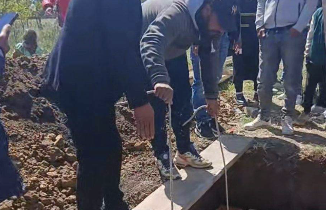 Imaginile durerii de la înmormântarea lui Andrei din Giurgiu. Avea doar 21 de ani