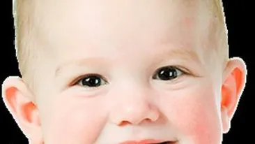 Curata-i gingiile inainte sa-i apara dintisorii