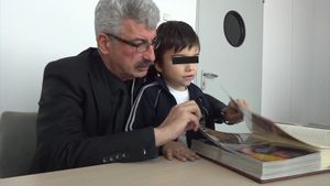 Nevasta lui Prigoana s-a ales cu plangere penala dupa ce si-a batut si injurat copilul. "Mi-a dat cu palmele
