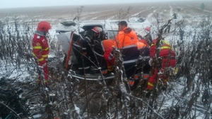 Accident mortal în Teleorman! Două persoane au rămas încarcerate
