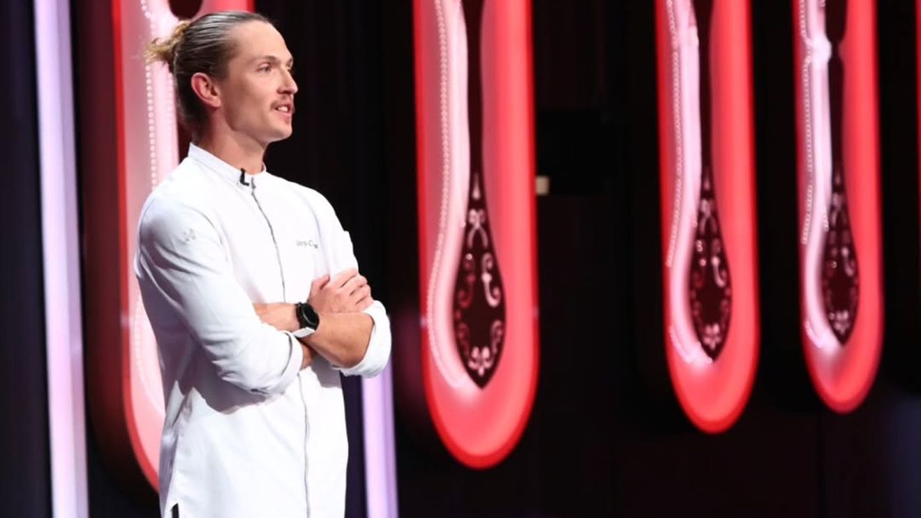 Cine e Claudiu Gherguț de la Chefi la cuțite 2025, concurentul căruia toți jurații i-au oferit cuțitul de aur. Din ce echipă a ales să facă parte