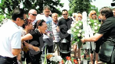 Parintii artistei si Petru Mircea s-au incaierat la cimitir! Ura de moarte peste mormantul Madalinei