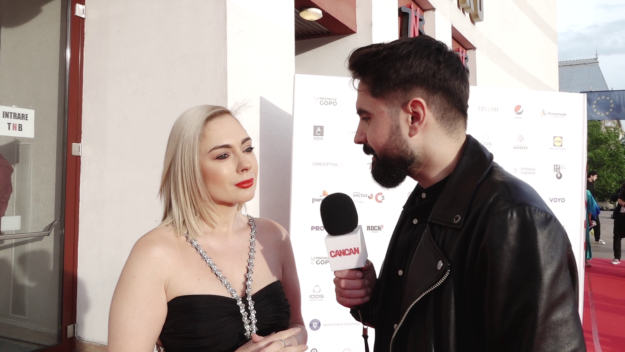 Ce face Giulia Nahmany în casă, când nu o vede nimeni?! Puține femei recunosc asta: “Îmi place cu buretele!”