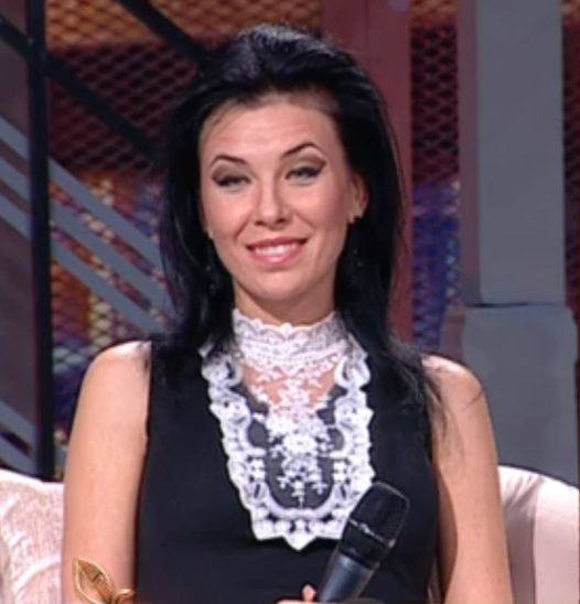 Alexandra a afirmat că a fost abandonată de tatăl fiului ei, care nici măcar nu s-a mai interesat de soarta micuţului