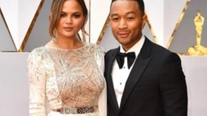 VIDEO / Soţia lui JOHN LEGEND a adormit în timpul ceremoniei de decernare a premiilor OSCAR