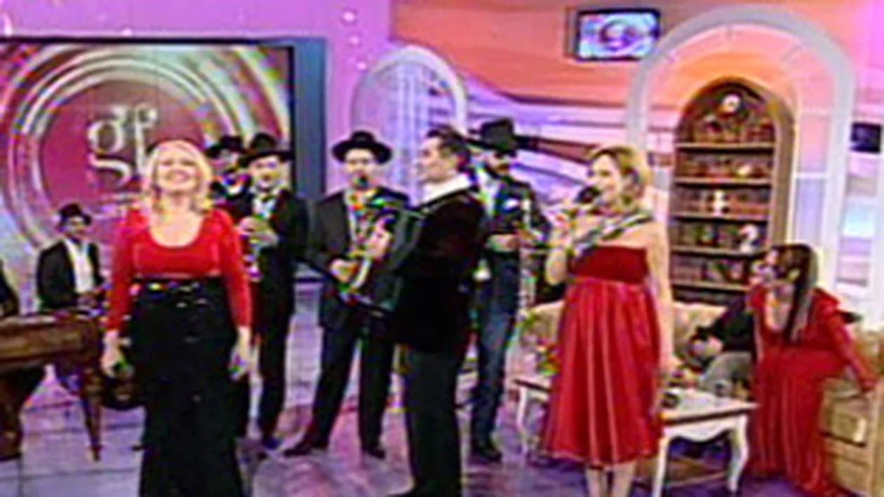 Gabi Firea, intr-o rochie rosie si cu tocuri inalte la emisiune! Prezentatoarea nu mai are mult si naste!