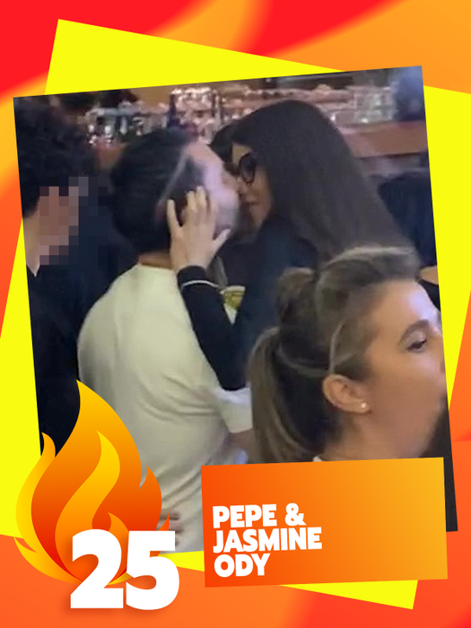 Preludiu în drum spre casă! TOP SEXY-VEDETE care nu au mai avut răbdare! 69 de imagini incendiare