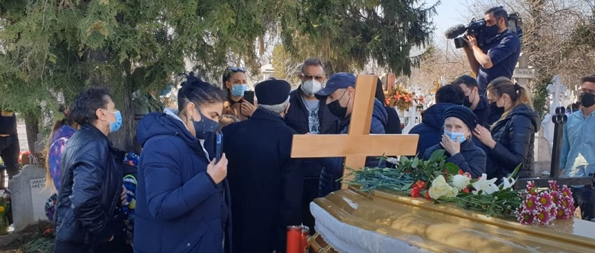 Cornelia Catanga a fost înmormântată în mare grabă