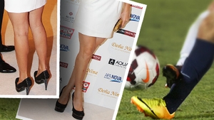 "Are gambe de fotbalist". Ce vedeta de la noi a aparut la un eveniment monden cu vanatai pe picioare ca dupa un derby