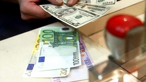 Surpriză la casele de schimb valutar! Câți lei costă 1 euro la început de an 2019