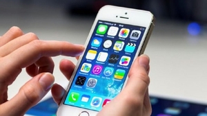 Anunț important pentru utilizatorii Android și IOS. S-a publicat lista aplicațiilor care te lasă fără bani pe card
