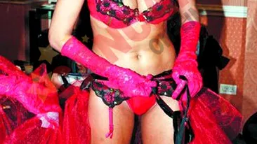 De cand s-a apucat de cantat, a pus colacei