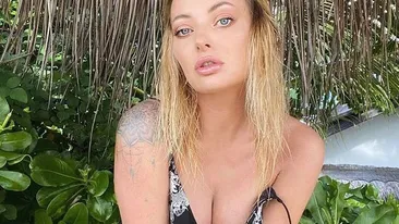 Delia Matache, surprinsă fără sutien și cu decolteu până la buric! Poza face ravagii pe Internet