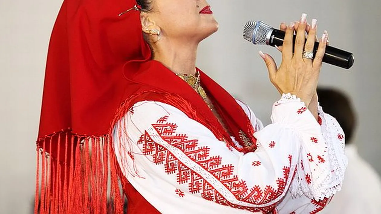 Decizie-soc a unei celebre cantarete de muzica populara! A ajuns sa castige 100 de euro pe minut, iar apoi s-a lasat de cantat!