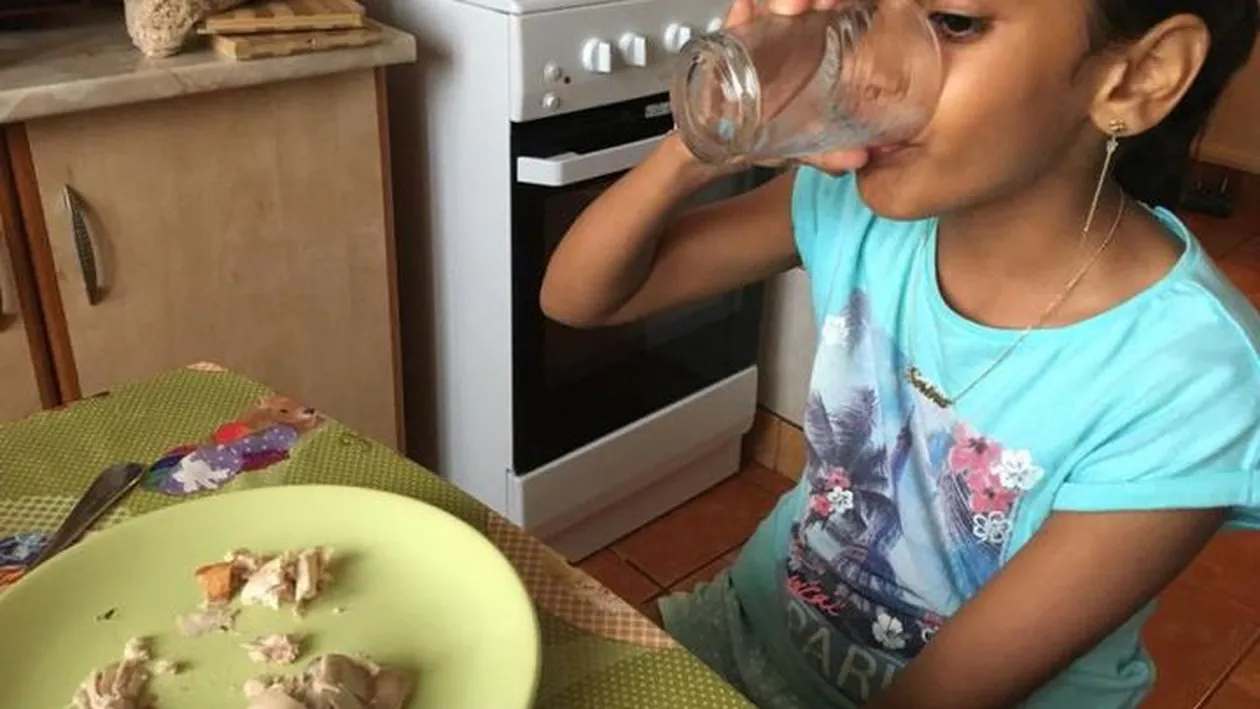 Document-bombă în cazul Sorinei, fetița de 8 ani târâtă cu mascații! Procuroarea nu avea dreptul să o ia